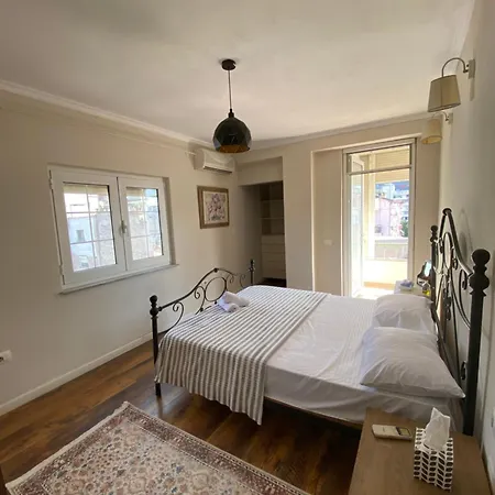 Center Penthouse *
