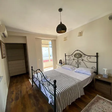Center Penthouse شقة