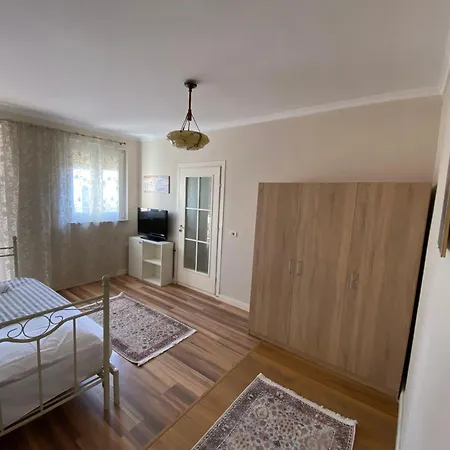 Center Penthouse شقة تيرانا