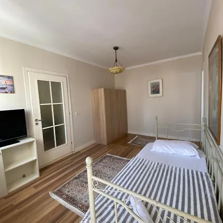 Center Penthouse